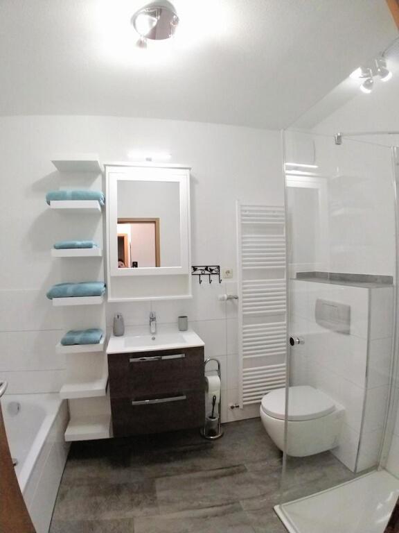 EXKLUSIVE Ferienwohnung mit Terasse und Garten in Einbeck, Zentrum! NEU!! Exterior foto